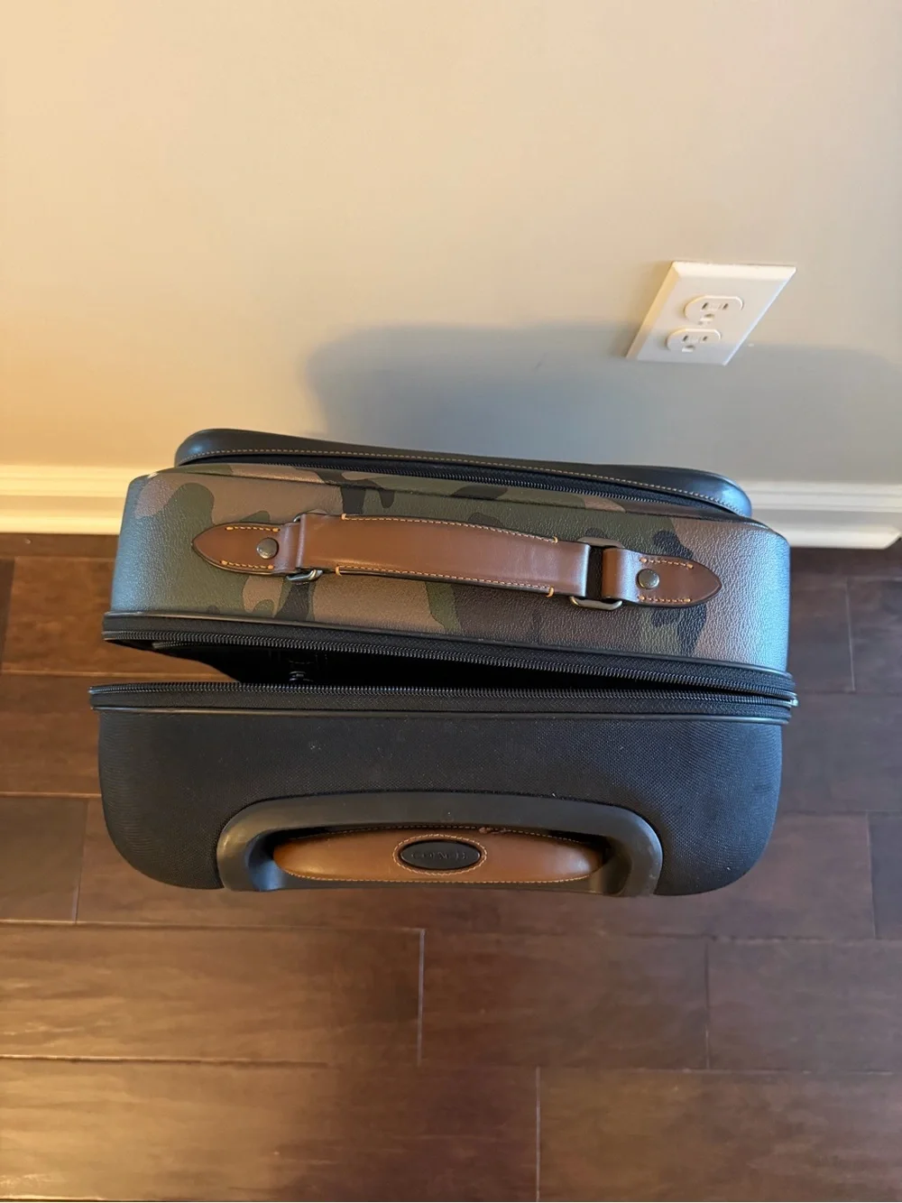 Coach luggage good